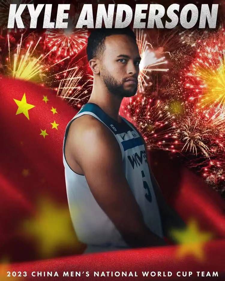 马蒂厄追她进了列车舆洗室。